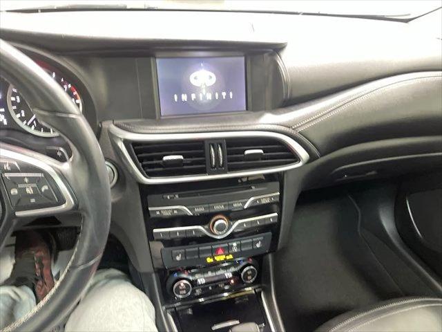2018 INFINITI QX30 Premium