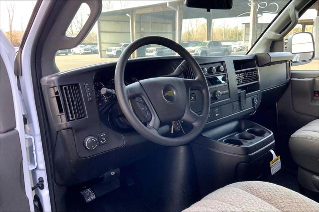 2026 Chevrolet Express Cargo Van 2500 Regular Wheelbase, WT, RWD