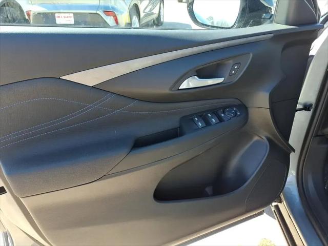 2026 Buick NV Sport Touring FWD