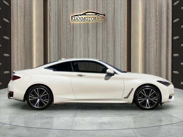 2022 INFINITI Q60 LUXE AWD