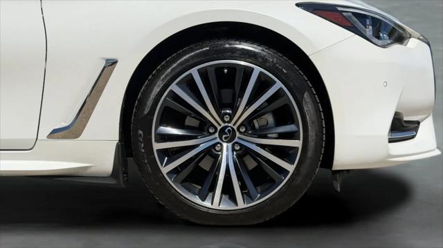 2022 INFINITI Q60 LUXE AWD