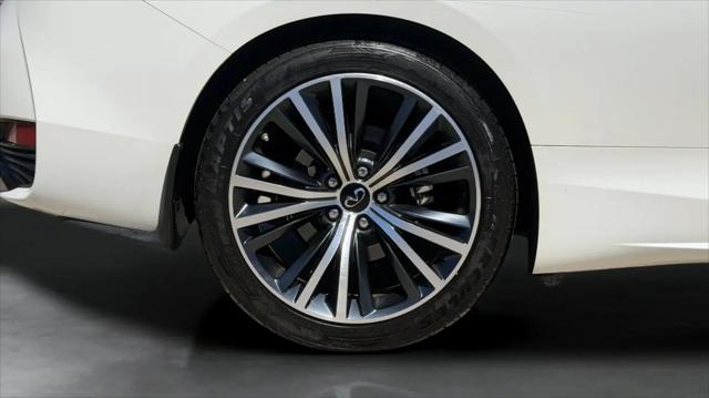 2022 INFINITI Q60 LUXE AWD