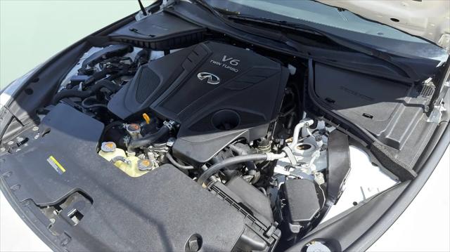 2022 INFINITI Q60 LUXE AWD