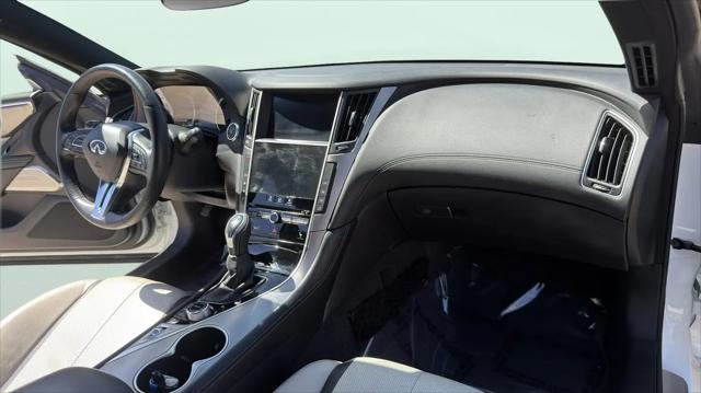 2022 INFINITI Q60 LUXE AWD