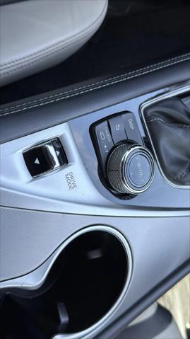 2022 INFINITI Q60 LUXE AWD
