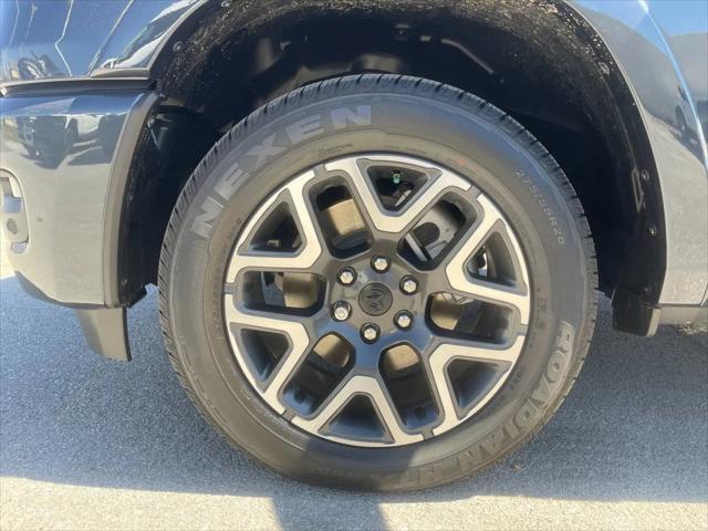 2026 Ram 1500 Laramie Crew Cab 4x4 5'7" Box