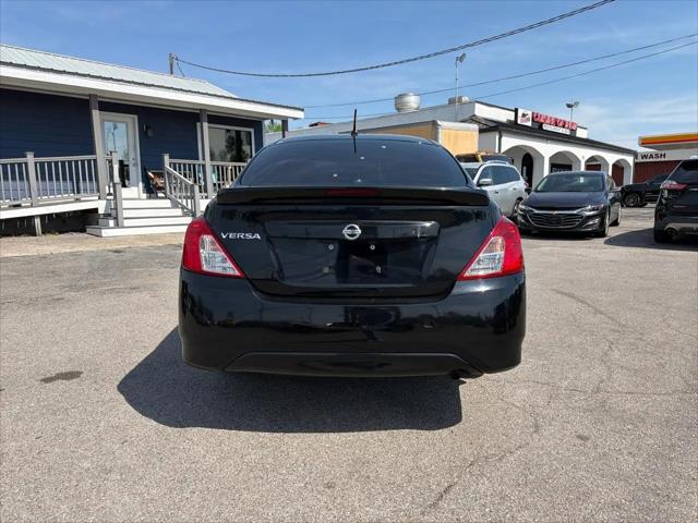 2017 Nissan Versa 1.6 S+