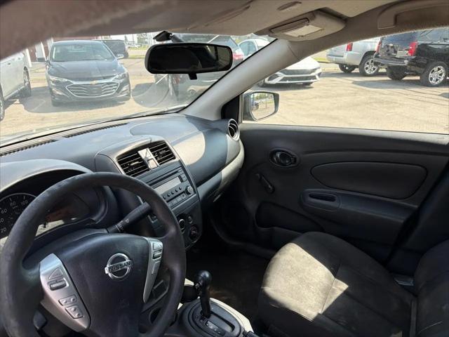 2017 Nissan Versa 1.6 S+