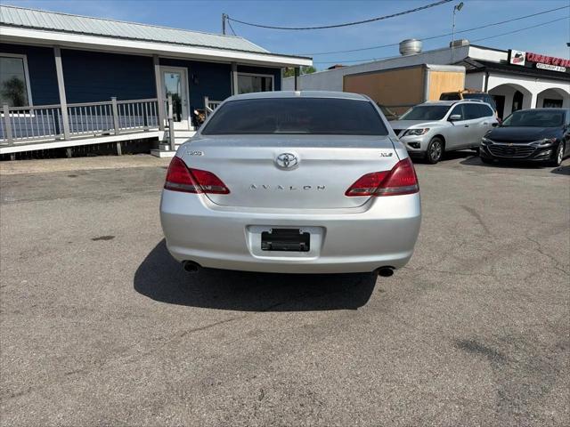 2010 Toyota Avalon XL