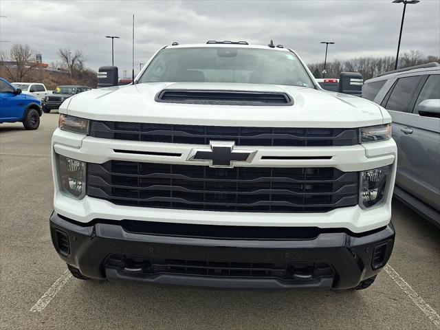 2025 Chevrolet Silverado 2500HD 4WD Crew Cab Standard Bed Custom