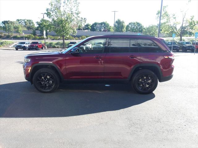 2025 Jeep Grand Cherokee Altitude X 4x4