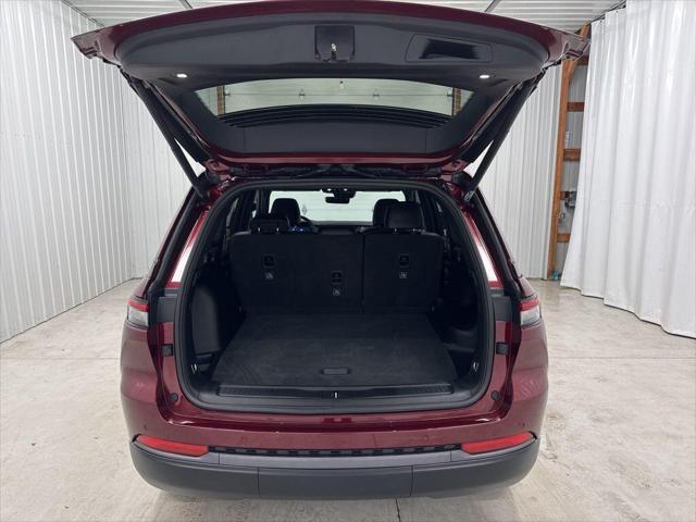 2026 Jeep Grand Cherokee Altitude 4x4