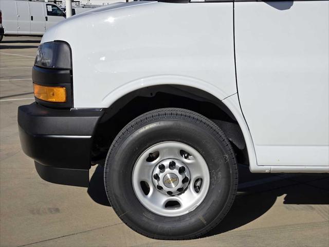 2026 Chevrolet Express Cargo Van 2500 Extended Wheelbase, WT, RWD