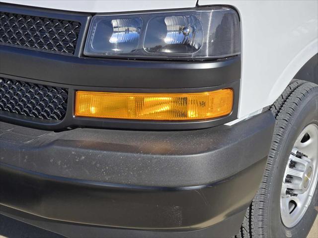 2026 Chevrolet Express Cargo Van 2500 Extended Wheelbase, WT, RWD