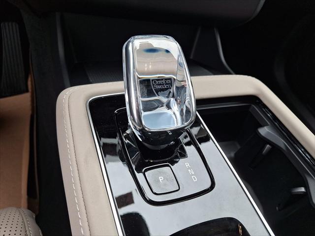 2026 Volvo XC90 Plug-In Hybrid Ultra Dark Theme, T8 AWD, Electric/Gasoline, 7 Seats