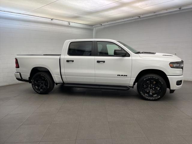 2026 RAM 1500 RAM 1500 EXPRESS CREW CAB 4X4 57 BOX