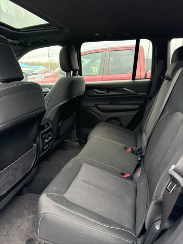 2025 Jeep Grand Cherokee Laredo X 4x4