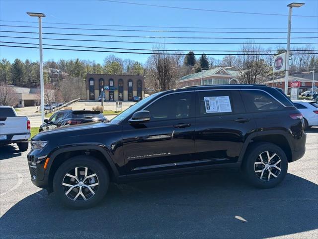 2023 Jeep Grand Cherokee Limited 4x4 2023 Jeep Grand Cherokee Limited 4x4