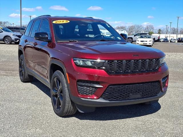2023 Jeep Grand Cherokee Altitude 4x4 2023 Jeep Grand Cherokee Altitude 4x4