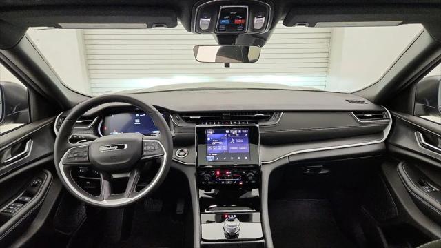 2025 Jeep Grand Cherokee Laredo X 4x4