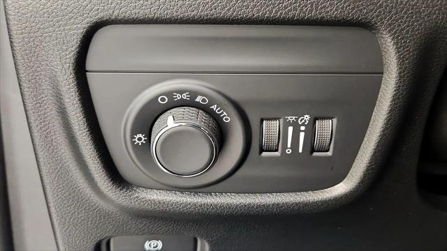 2025 Jeep Grand Cherokee Laredo X 4x4