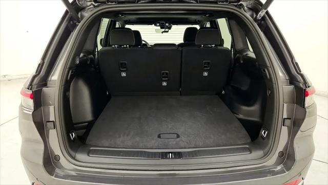 2025 Jeep Grand Cherokee Laredo X 4x4