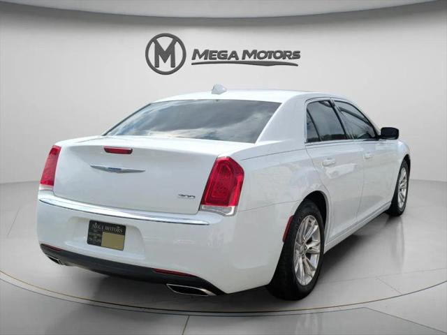 2021 Chrysler 300 Touring