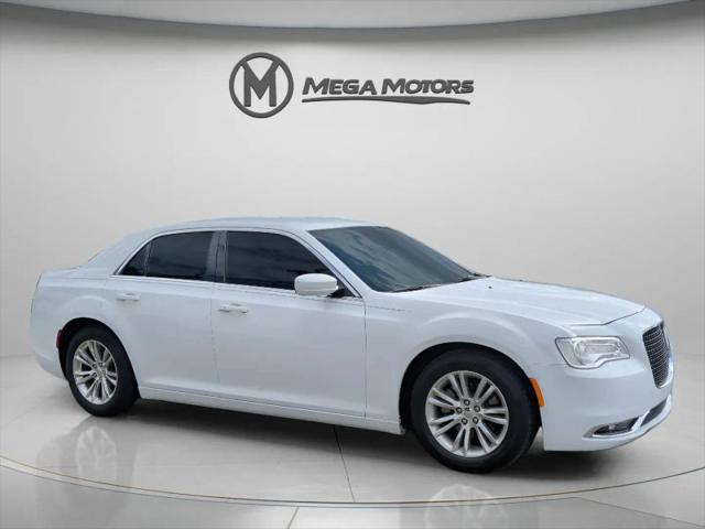 2021 Chrysler 300 Touring
