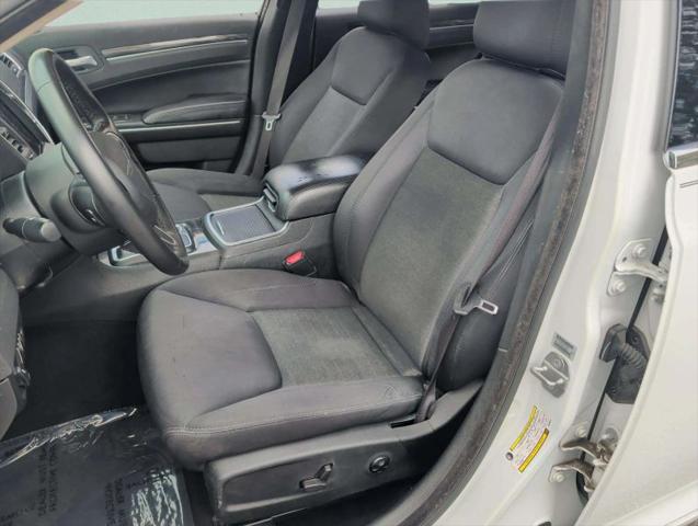 2021 Chrysler 300 Touring