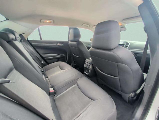 2021 Chrysler 300 Touring