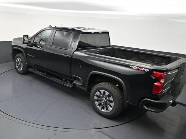 2023 Chevrolet Silverado 2500HD 4WD Crew Cab Standard Bed Custom