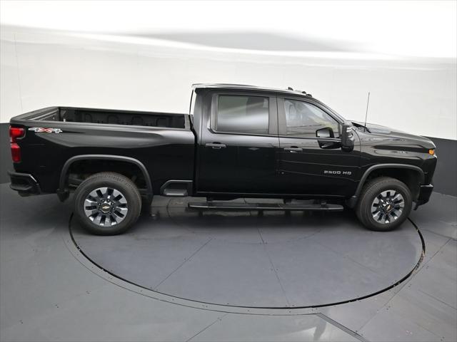 2023 Chevrolet Silverado 2500HD 4WD Crew Cab Standard Bed Custom