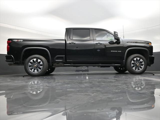 2023 Chevrolet Silverado 2500HD 4WD Crew Cab Standard Bed Custom