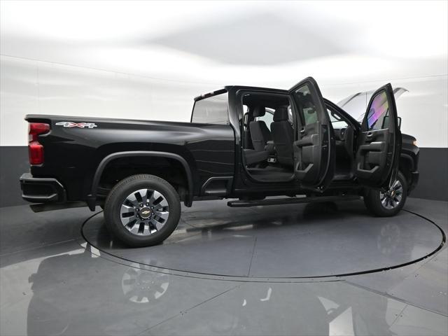 2023 Chevrolet Silverado 2500HD 4WD Crew Cab Standard Bed Custom
