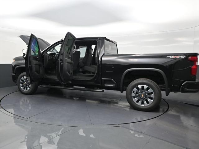2023 Chevrolet Silverado 2500HD 4WD Crew Cab Standard Bed Custom