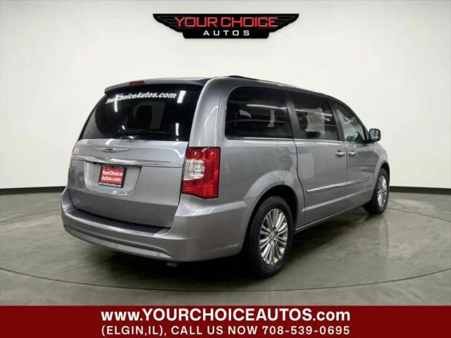 2015 Chrysler Town & Country Touring-L