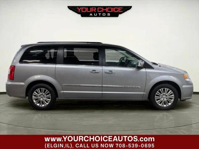 2015 Chrysler Town & Country Touring-L