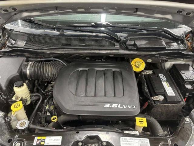 2015 Chrysler Town & Country Touring-L