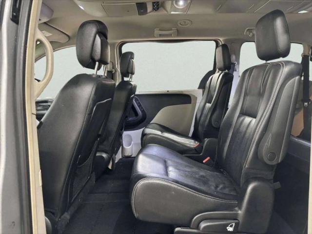 2015 Chrysler Town & Country Touring-L