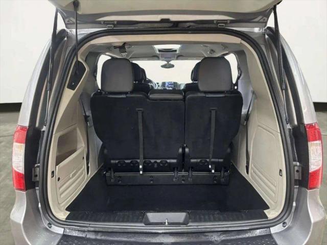 2015 Chrysler Town & Country Touring-L