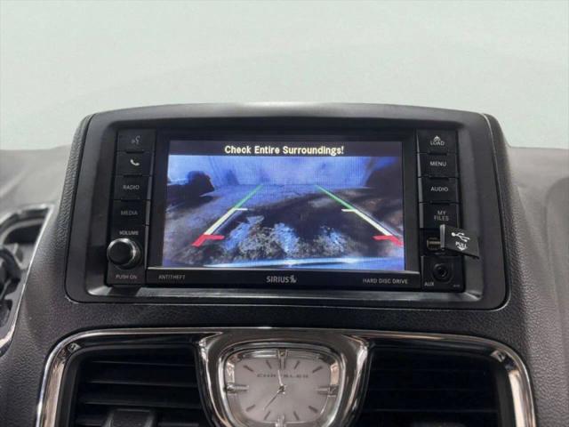 2015 Chrysler Town & Country Touring-L
