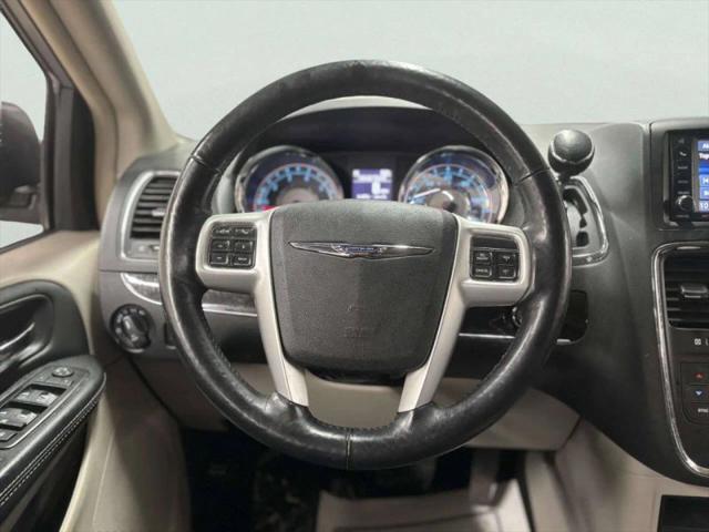 2015 Chrysler Town & Country Touring-L