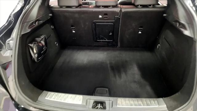 2017 INFINITI QX30 Premium