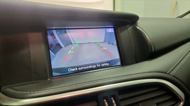 2017 INFINITI QX30 Premium