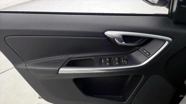 2016 Volvo XC60 T5 Drive-E Platinum