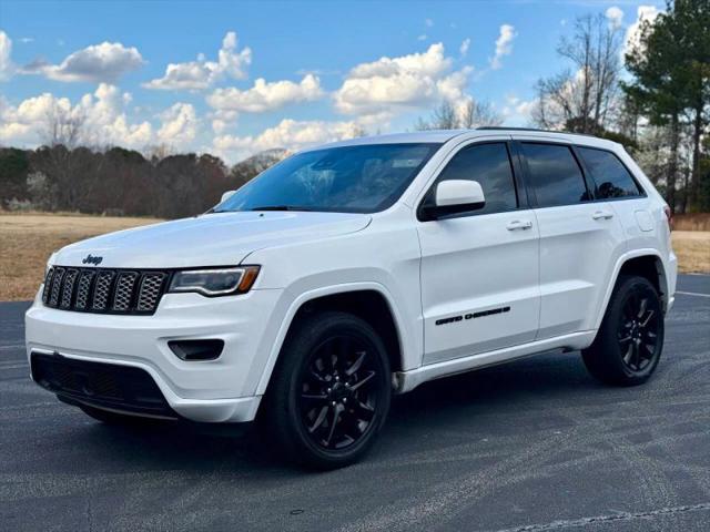 2022 Jeep Grand Cherokee Laredo X 4x4