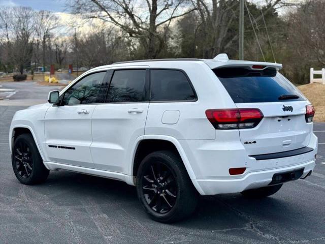 2022 Jeep Grand Cherokee Laredo X 4x4