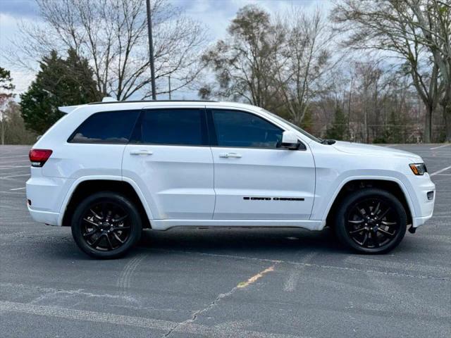 2022 Jeep Grand Cherokee Laredo X 4x4