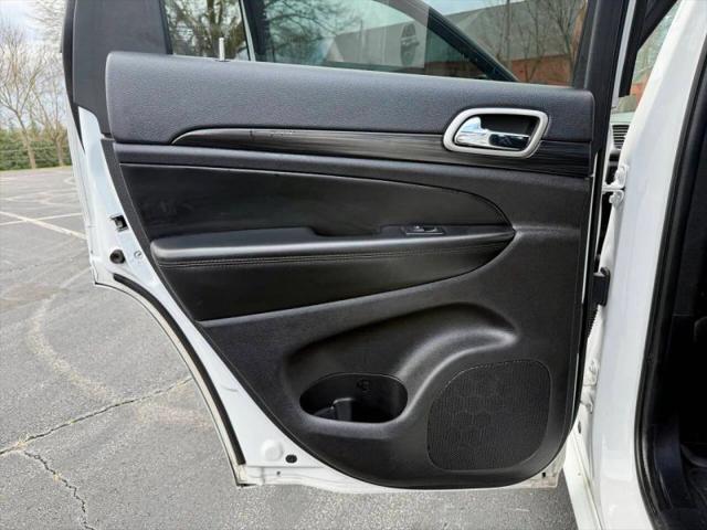 2022 Jeep Grand Cherokee Laredo X 4x4