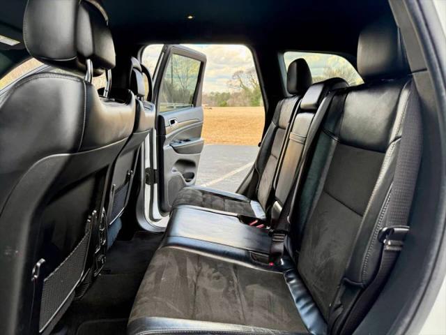 2022 Jeep Grand Cherokee Laredo X 4x4